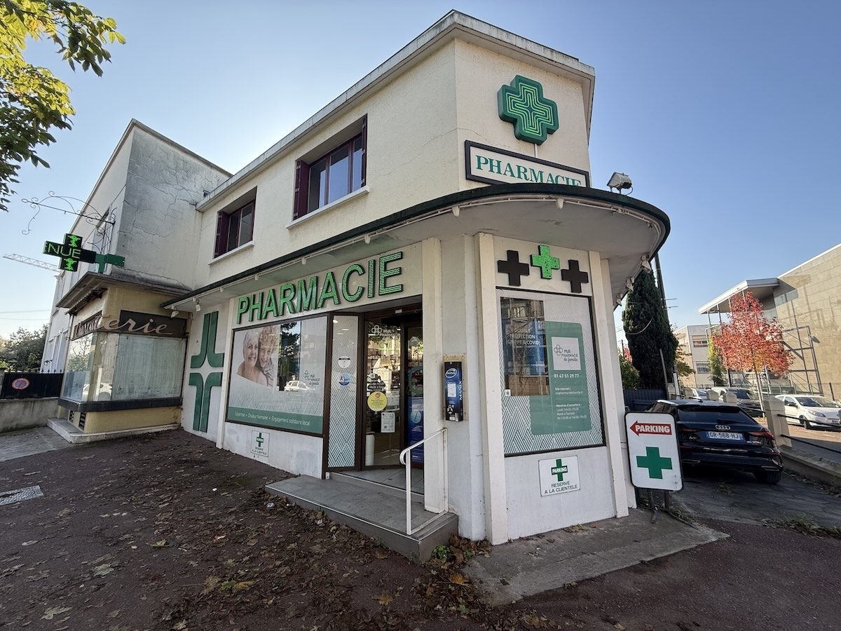 façade Pharmacie de la Nation Calais (2)